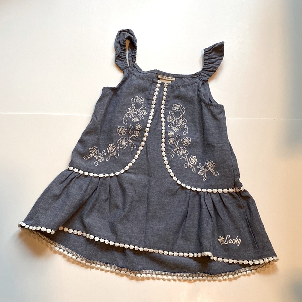 Lucky Brand chambray tank with embroidery size 5